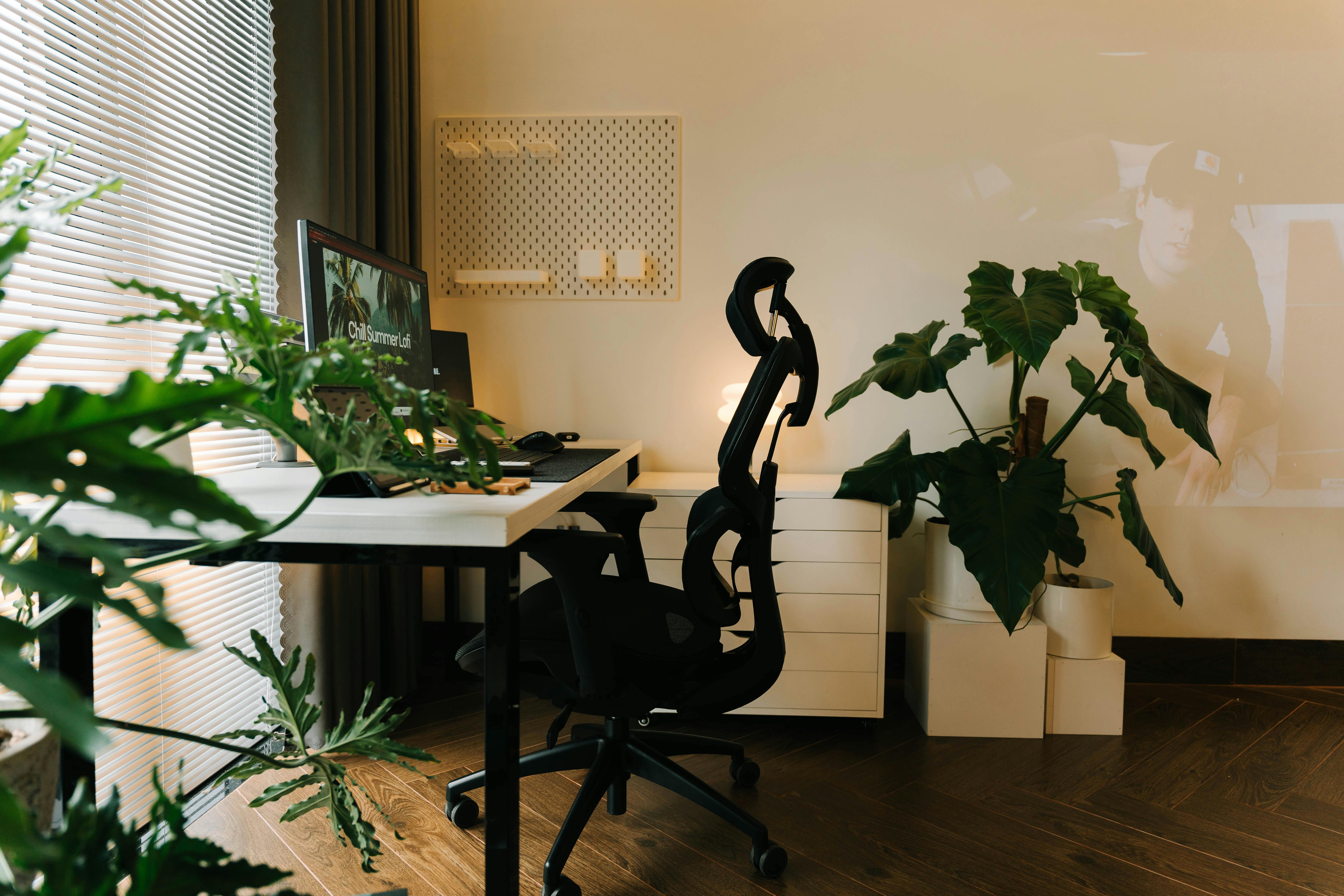 Beyond the Home Office: Why Ergonomic Furniture is Now a Housing Requirement